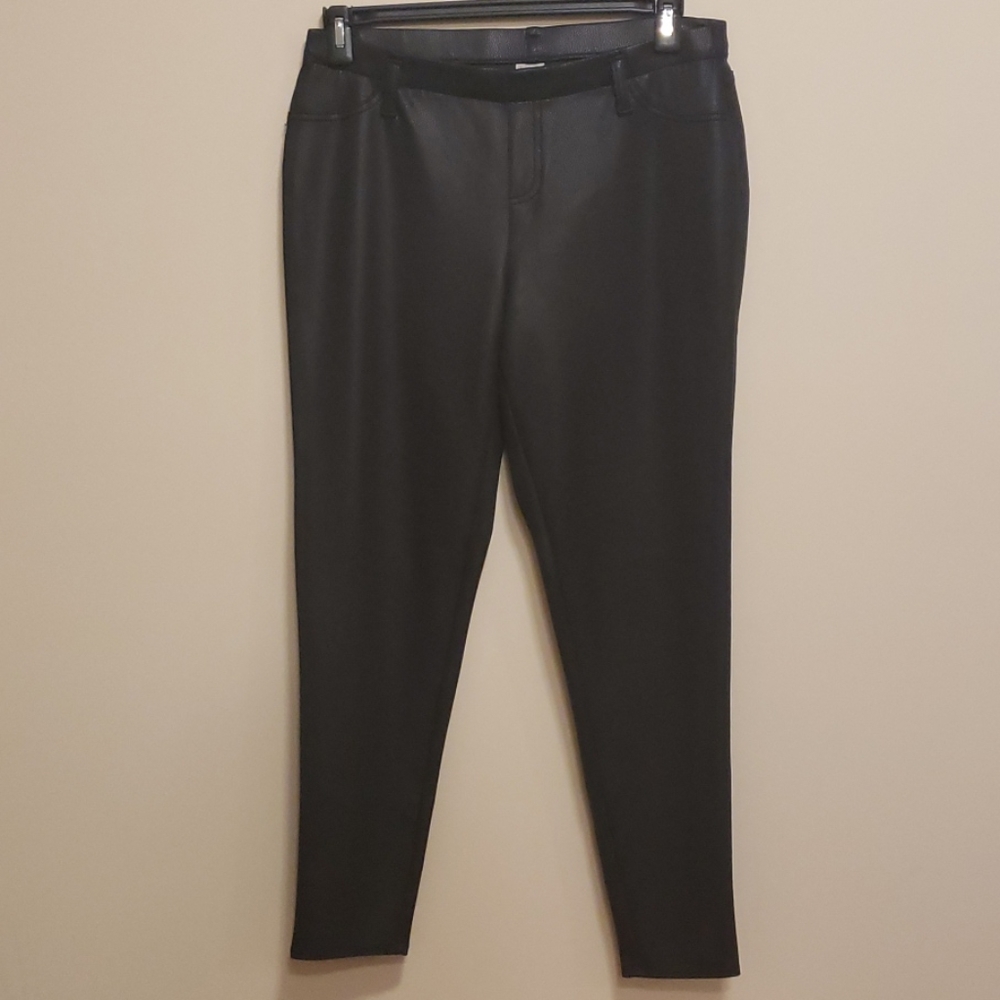 Faux Leather Leggings - Picture 1 of 5